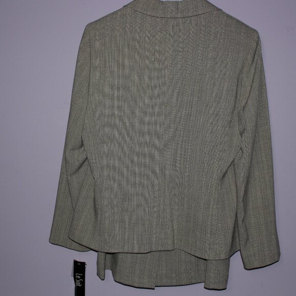 Vintage Gray Le Suit 2-Piece Suit with Jacket and Skirt Size 14 - Picture 2 of 15